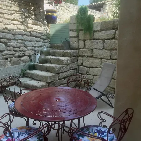 Apartamento A Fleur De Rue Climatise Centre Uzès